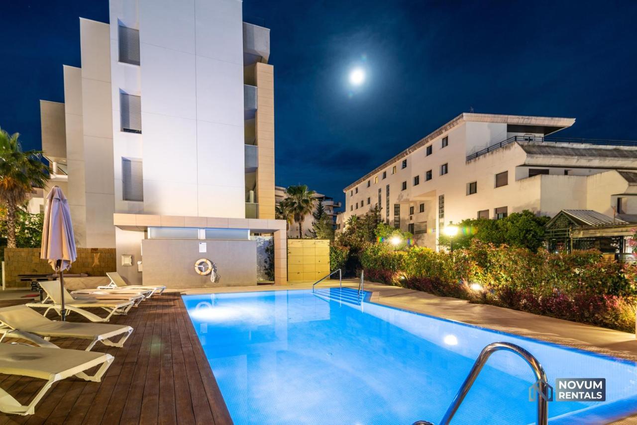 Apartment Newly Built Modern Penthouse In Puerto Banus Marbella